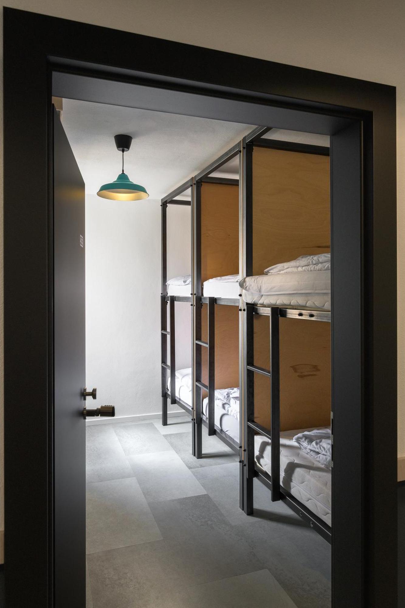 Izy Stay Hostel Bratislava Dış mekan fotoğraf