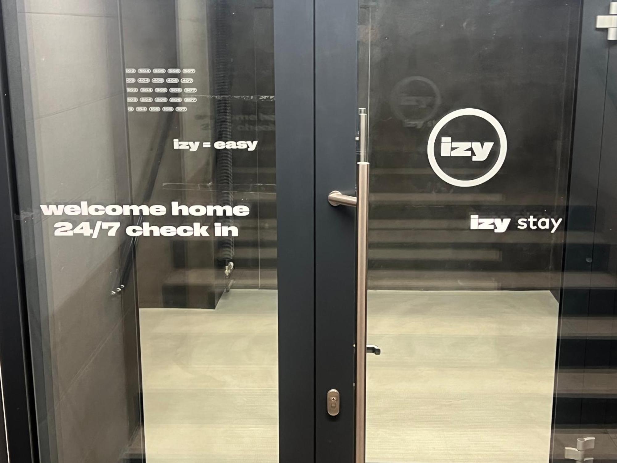 Izy Stay Hostel Bratislava Dış mekan fotoğraf