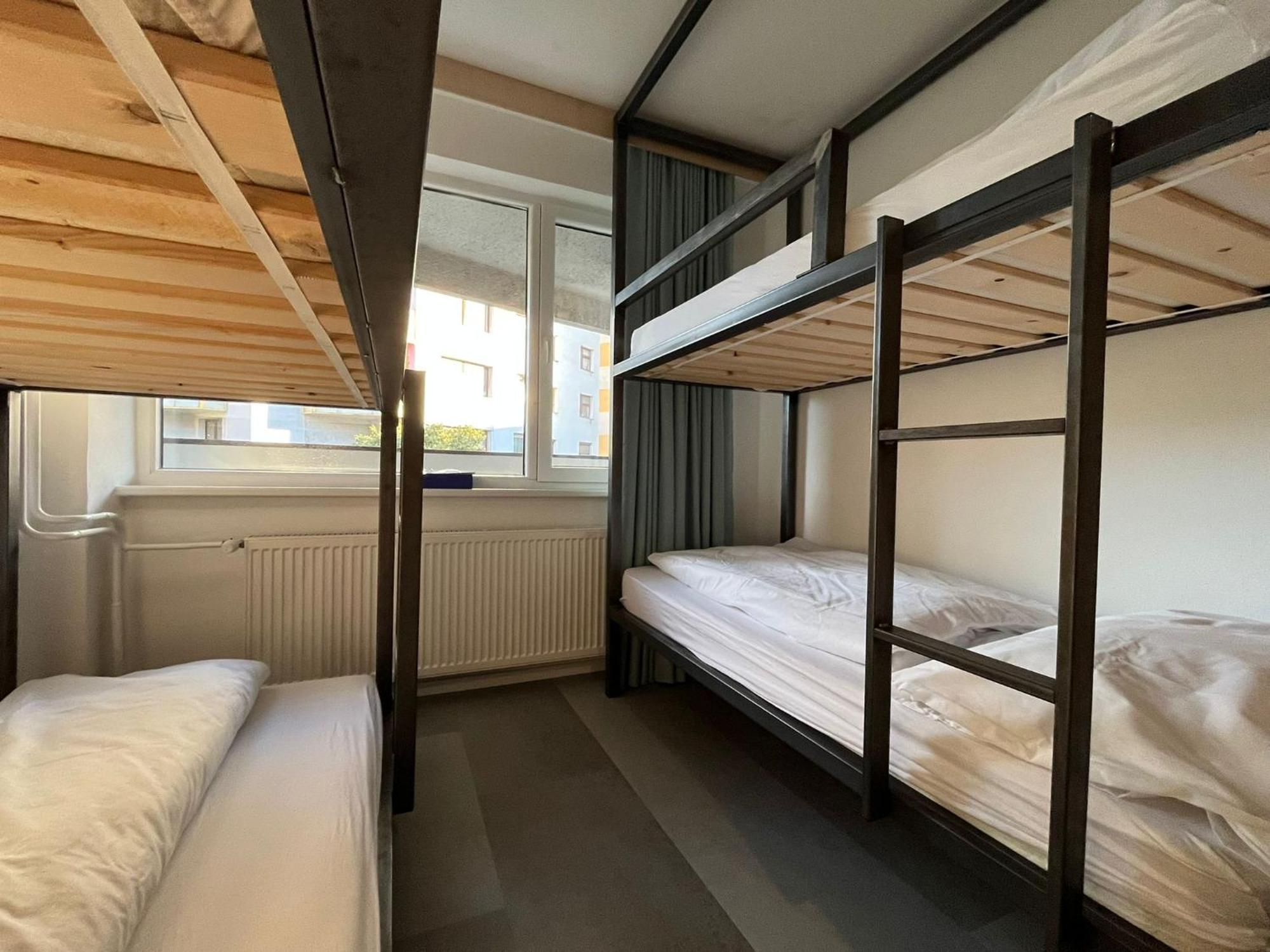 Izy Stay Hostel Bratislava Dış mekan fotoğraf