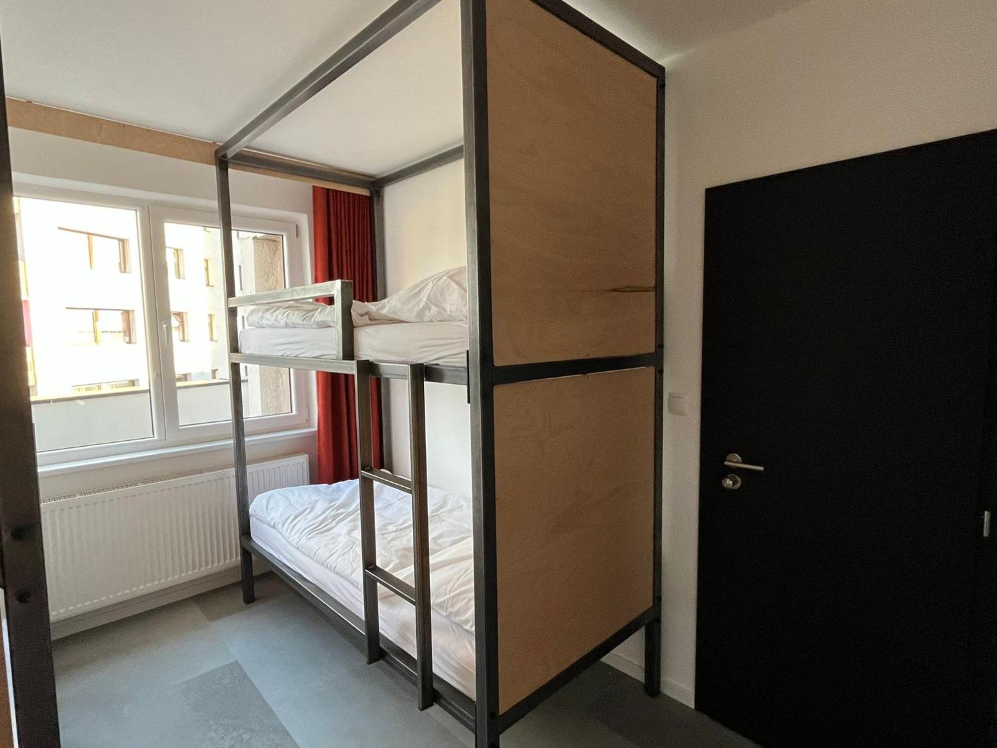 Izy Stay Hostel Bratislava Dış mekan fotoğraf