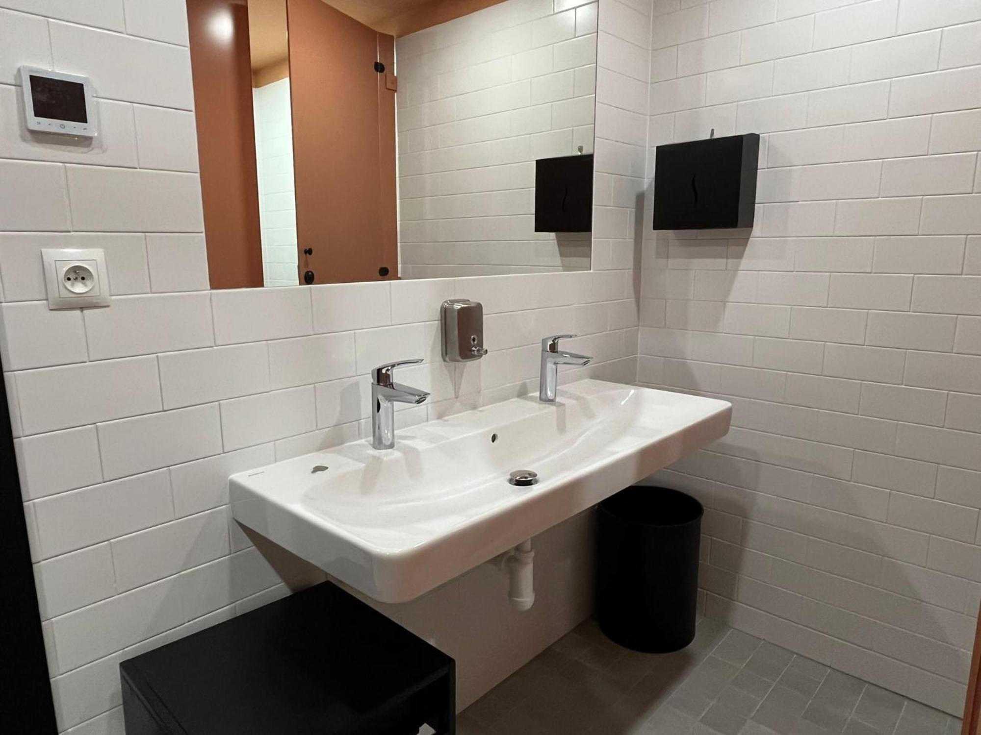 Izy Stay Hostel Bratislava Dış mekan fotoğraf