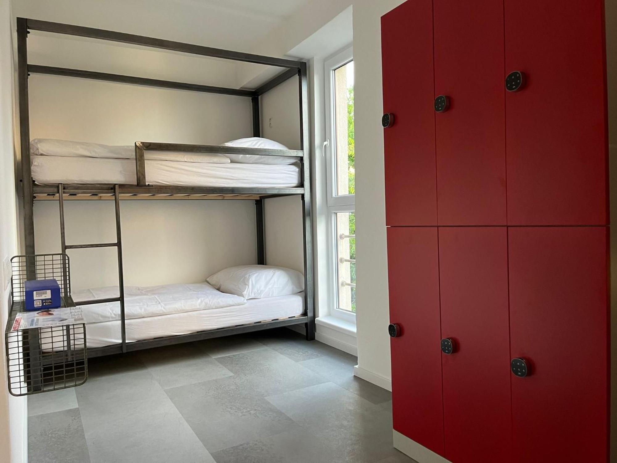 Izy Stay Hostel Bratislava Dış mekan fotoğraf