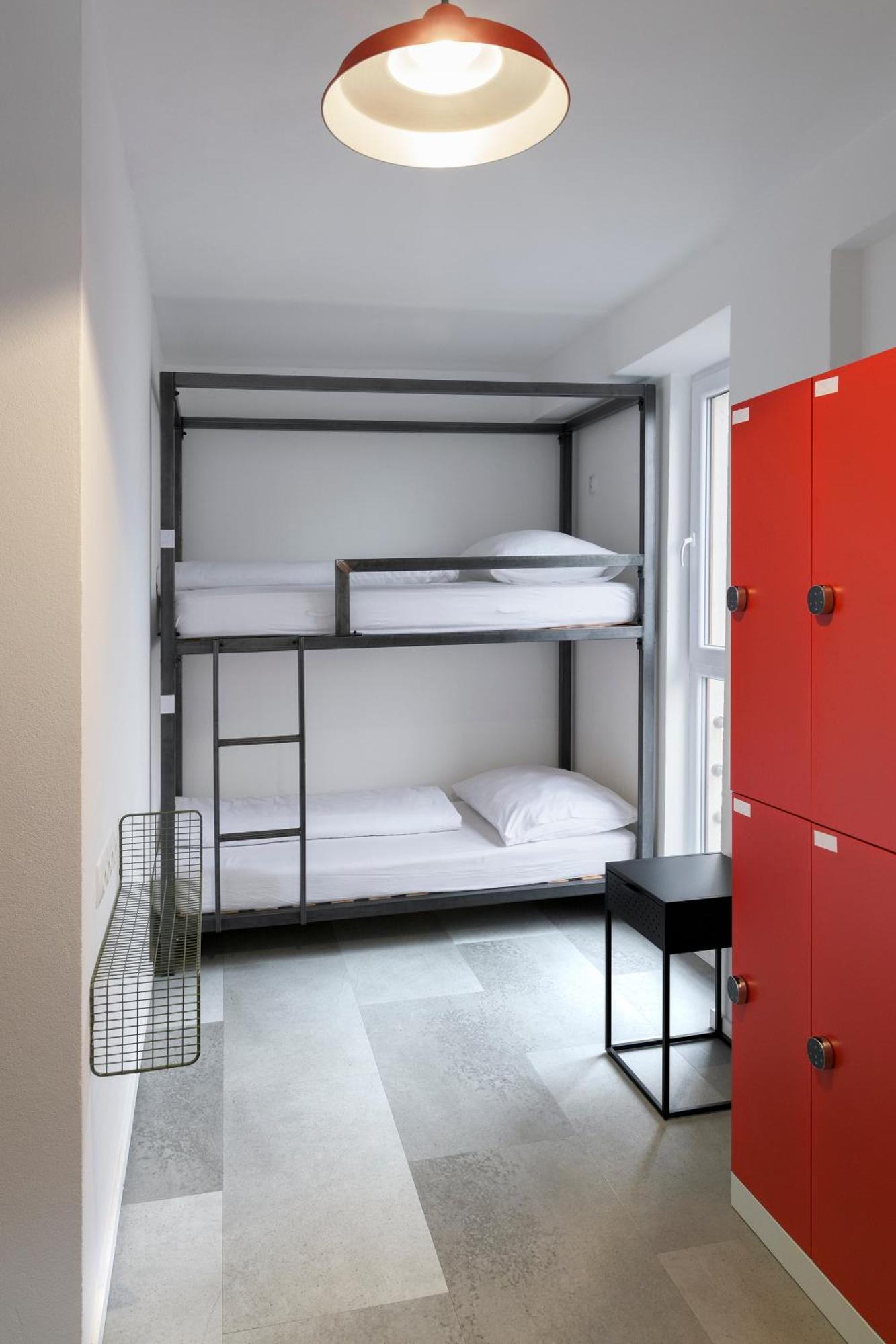 Izy Stay Hostel Bratislava Dış mekan fotoğraf