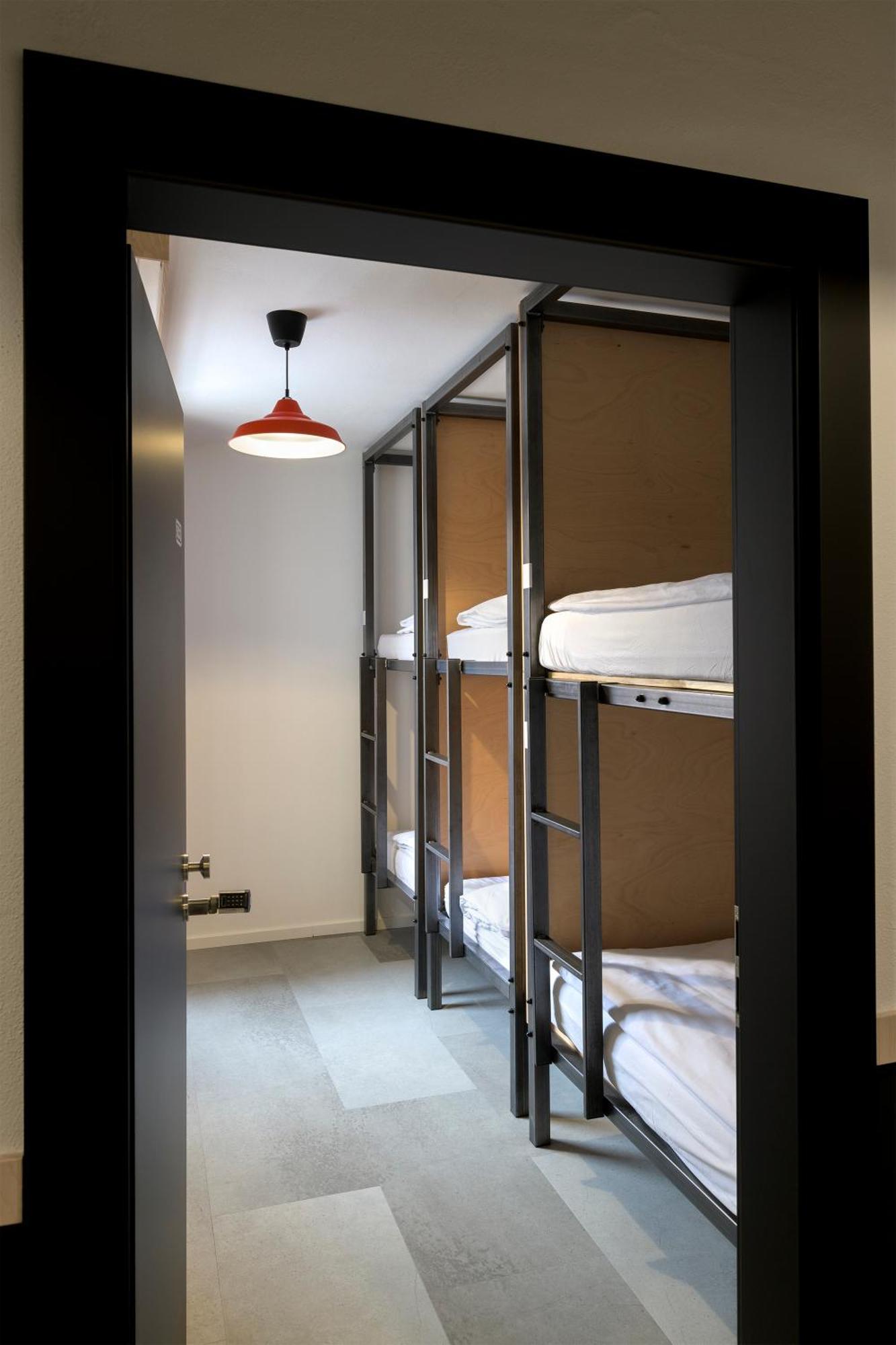 Izy Stay Hostel Bratislava Dış mekan fotoğraf